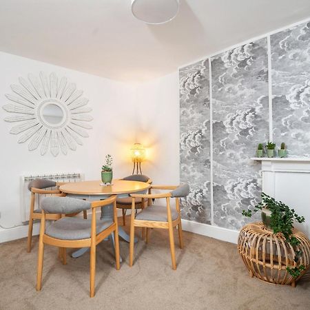 The Limes - Beautiful Townhouse In Oakham Apartment Exterior photo